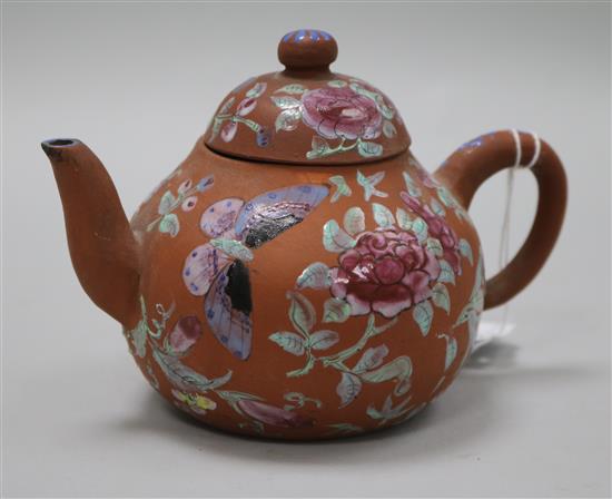 A Chinese Yixing teapot, 19th century